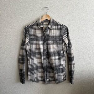 American Eagle Outfitters Gray and White Plaid Shirt